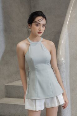 Áo kiểu xẻ tà hai bên đũi yếm