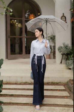Địu đà cùng Áo croptop sơ mi chun gấu tay chờm Kẻ
