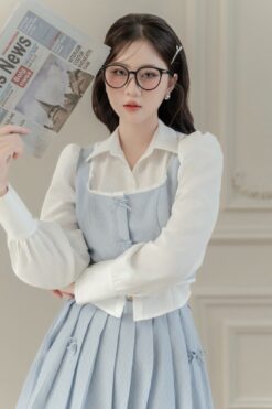tinh nghịch với chân váy xếp ly gắn nơ