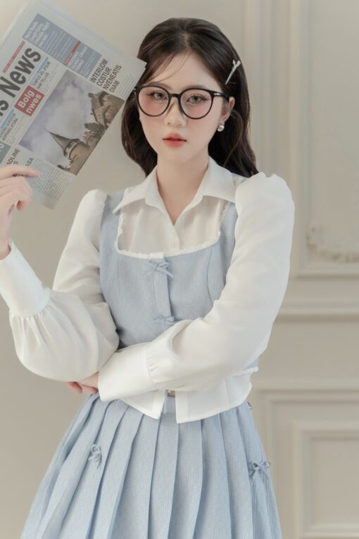 tinh nghịch với chân váy xếp ly gắn nơ